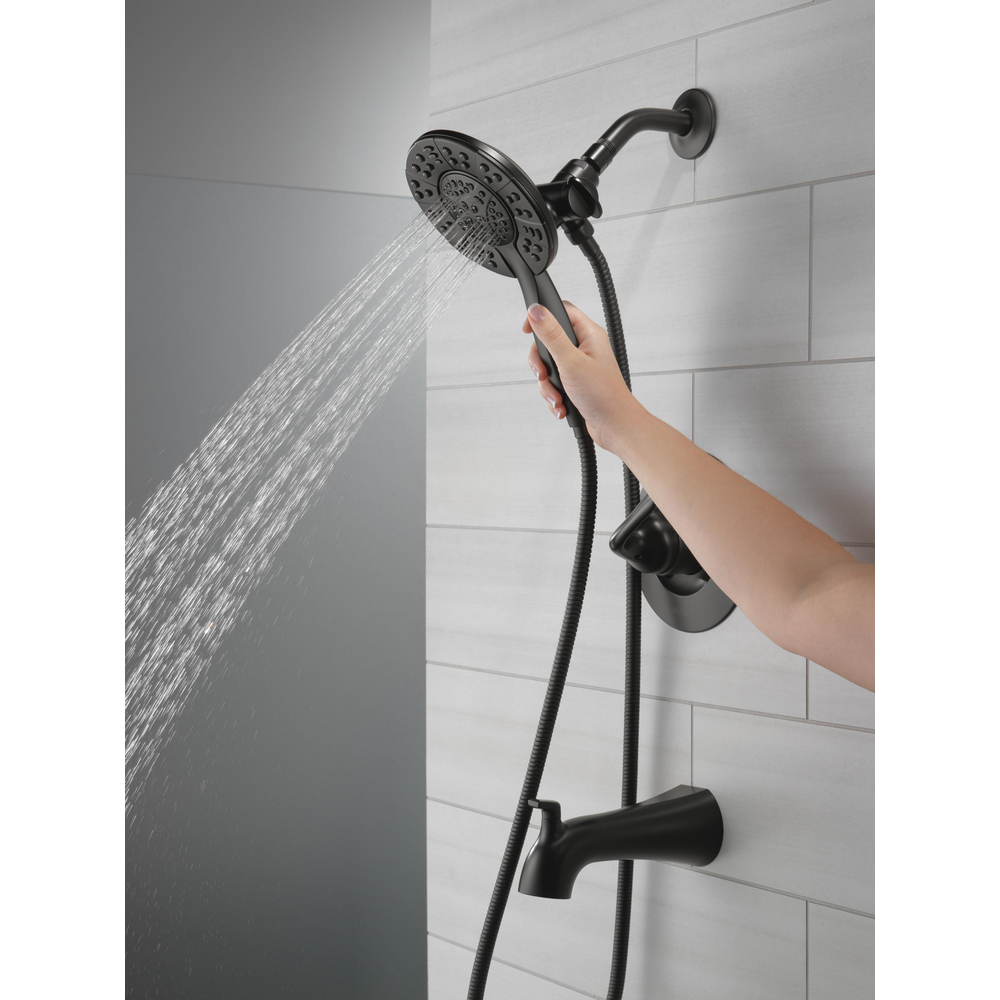 144840-BL-I_MODEL_WATER_02_WEB.jpg