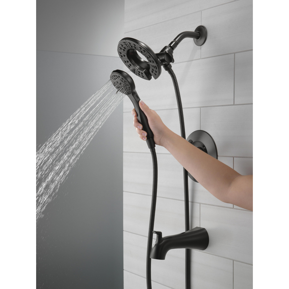 144840-BL-I_MODEL_WATER_03_WEB.jpg