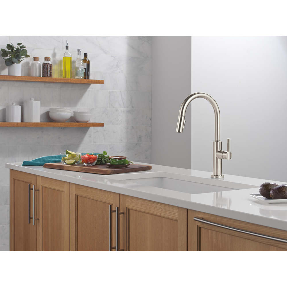 Nicoli J Spout SS 19867LF-SS | Delta Faucet