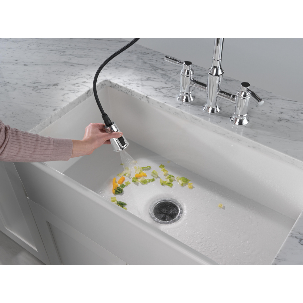 2384L-PR-DST_MODEL_WATER_03_WEB.jpg