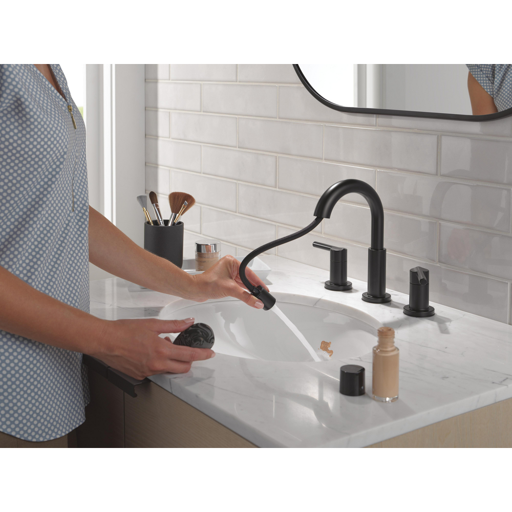 35749LF-BLPD_MODEL_WATER_WEB.jpg