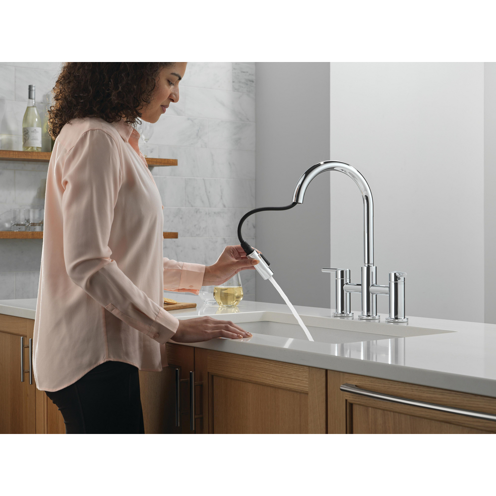 39876LF_MODEL_WATER_WEB.jpg