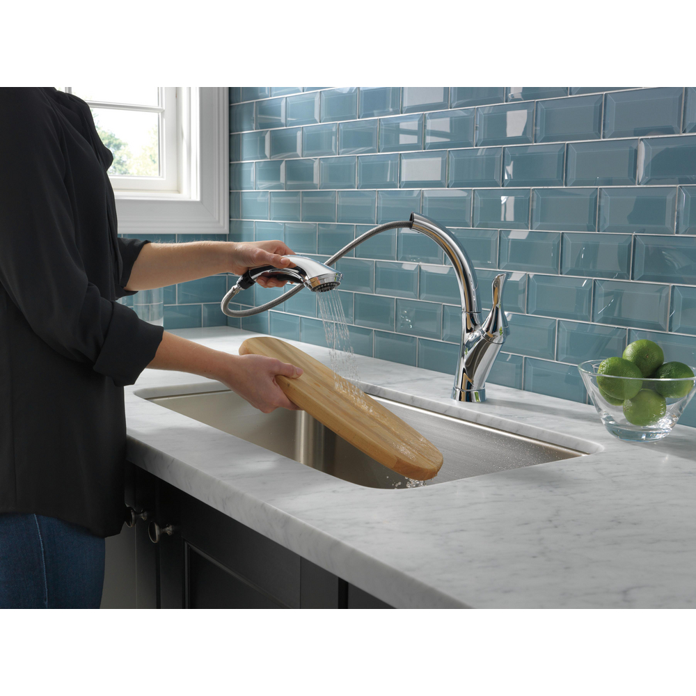 4153-DST_MODEL_WATER_01_WEB.jpg
