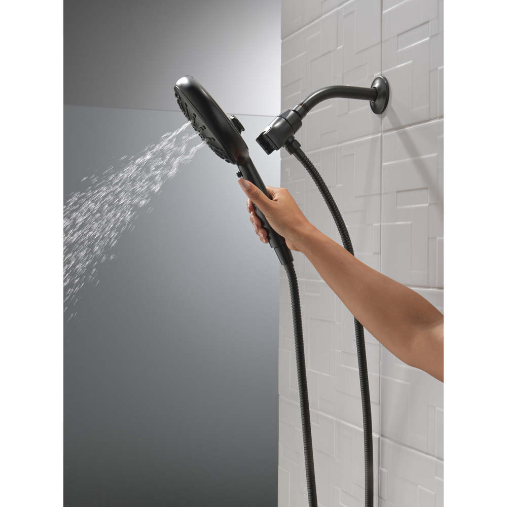 7-Setting SureDock Magnetic Hand Shower 54910-BL-PK | Delta Faucet