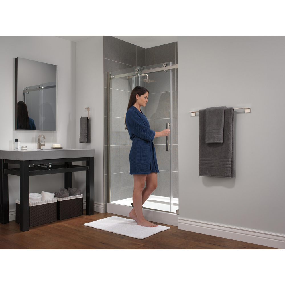 553LF-SS_T17T253-SS-WE_77724-SS_77746-SS_BVS91248AS_ROOM_MODEL_WEB.jpg