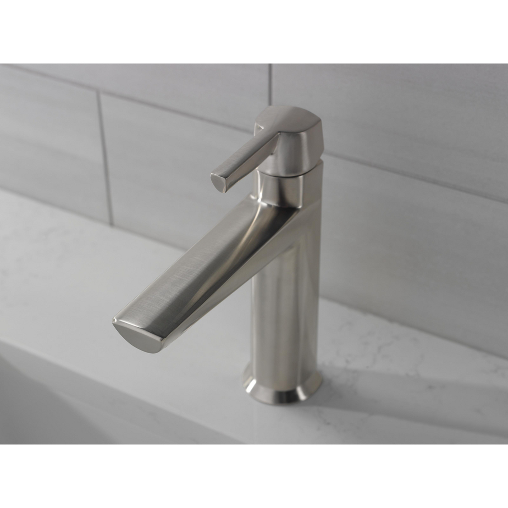 Single Handle Bathroom Faucet 571 Ss Pr Lpu Dst Delta Faucet 1015