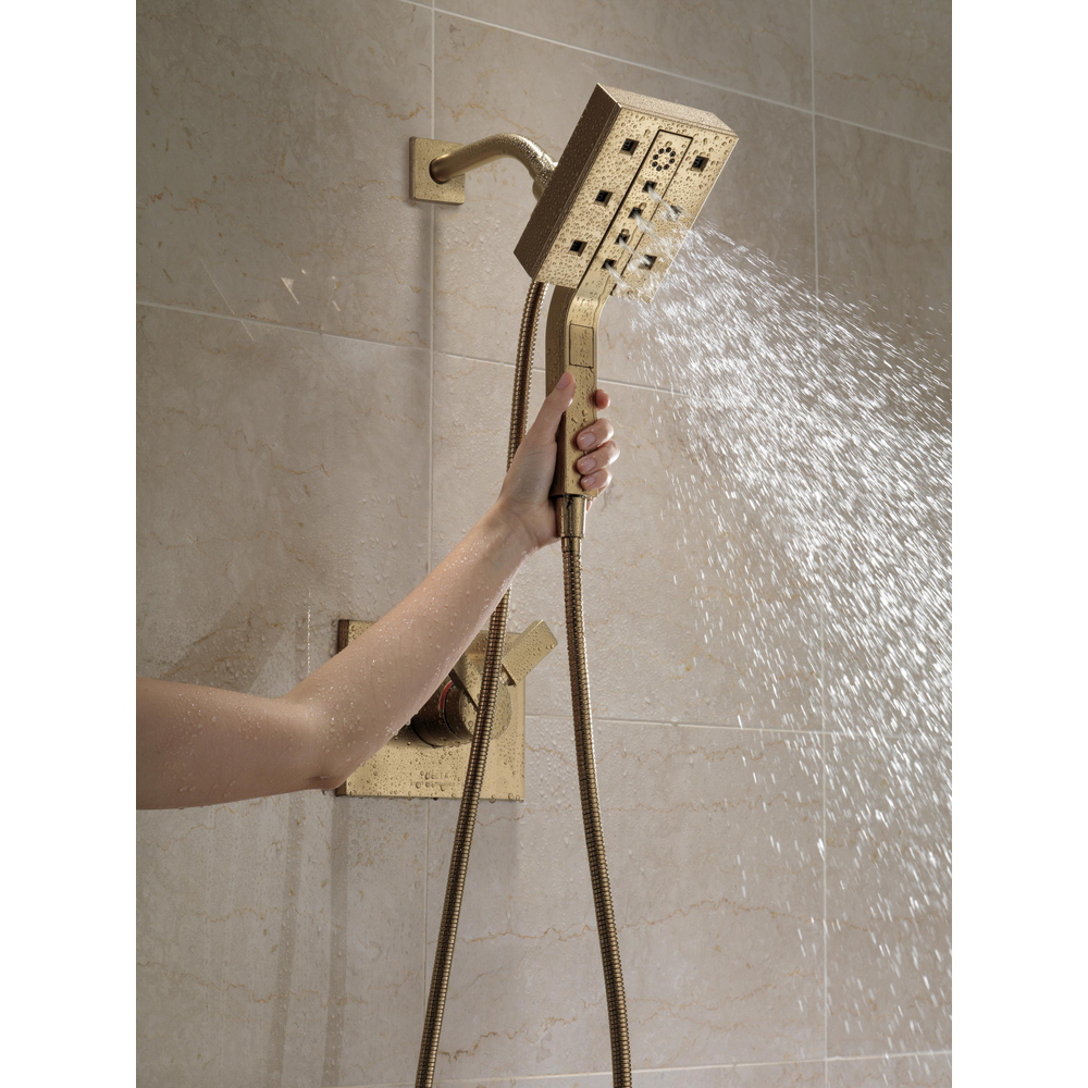 58470-CZ_RP6023CZ_RP51034CZ_T17053-CZ_MODEL_WATER_01_WEB.jpg
