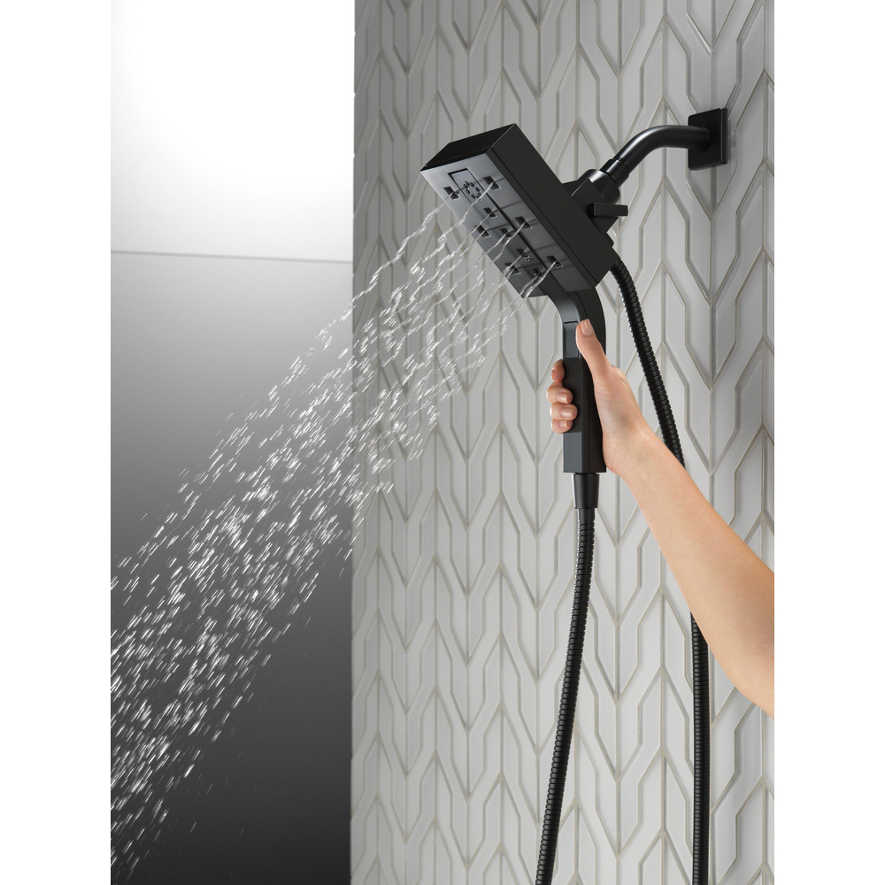 58473-BL_MODEL_WATER_02_WEB.jpg