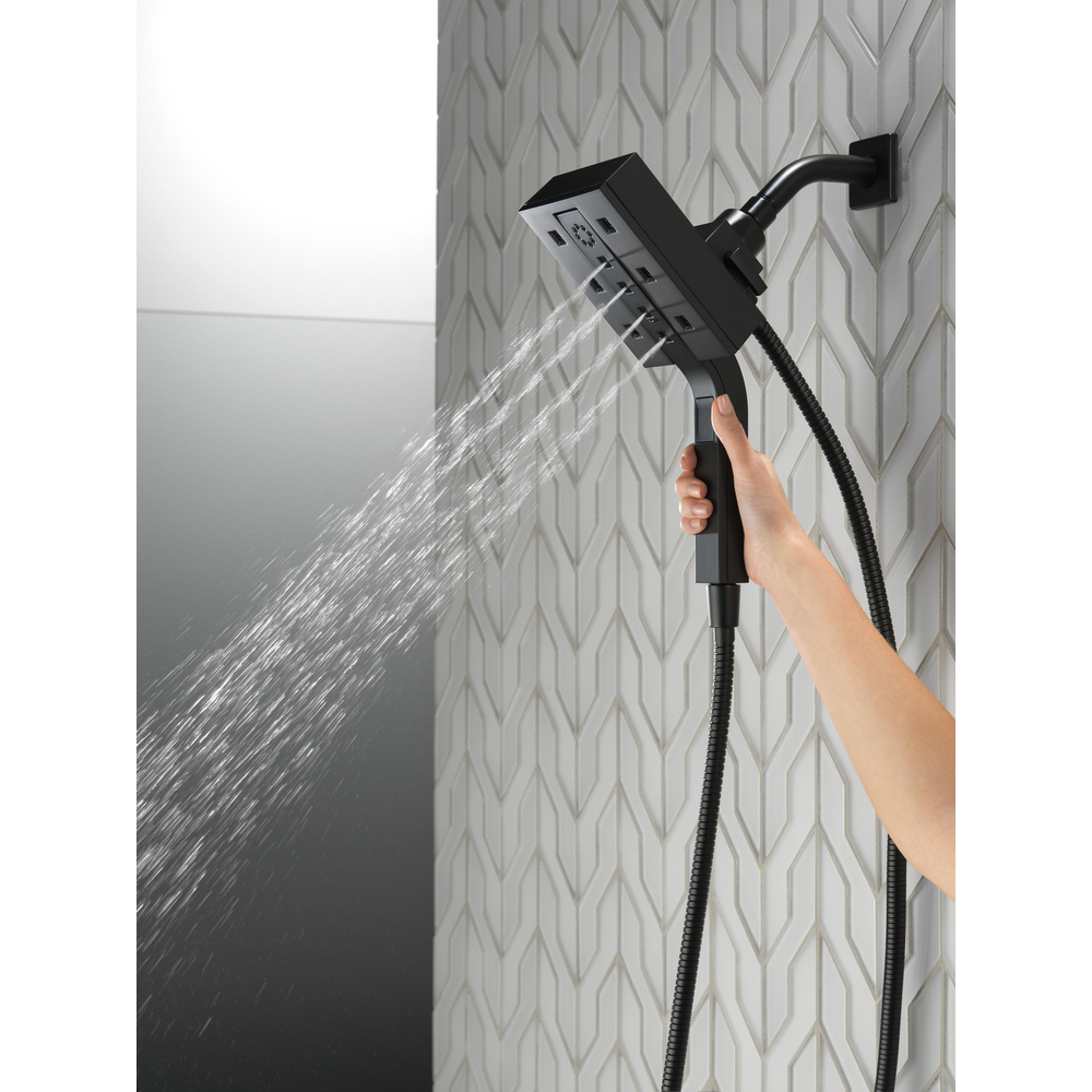 58473-BL_MODEL_WATER_03_WEB.jpg