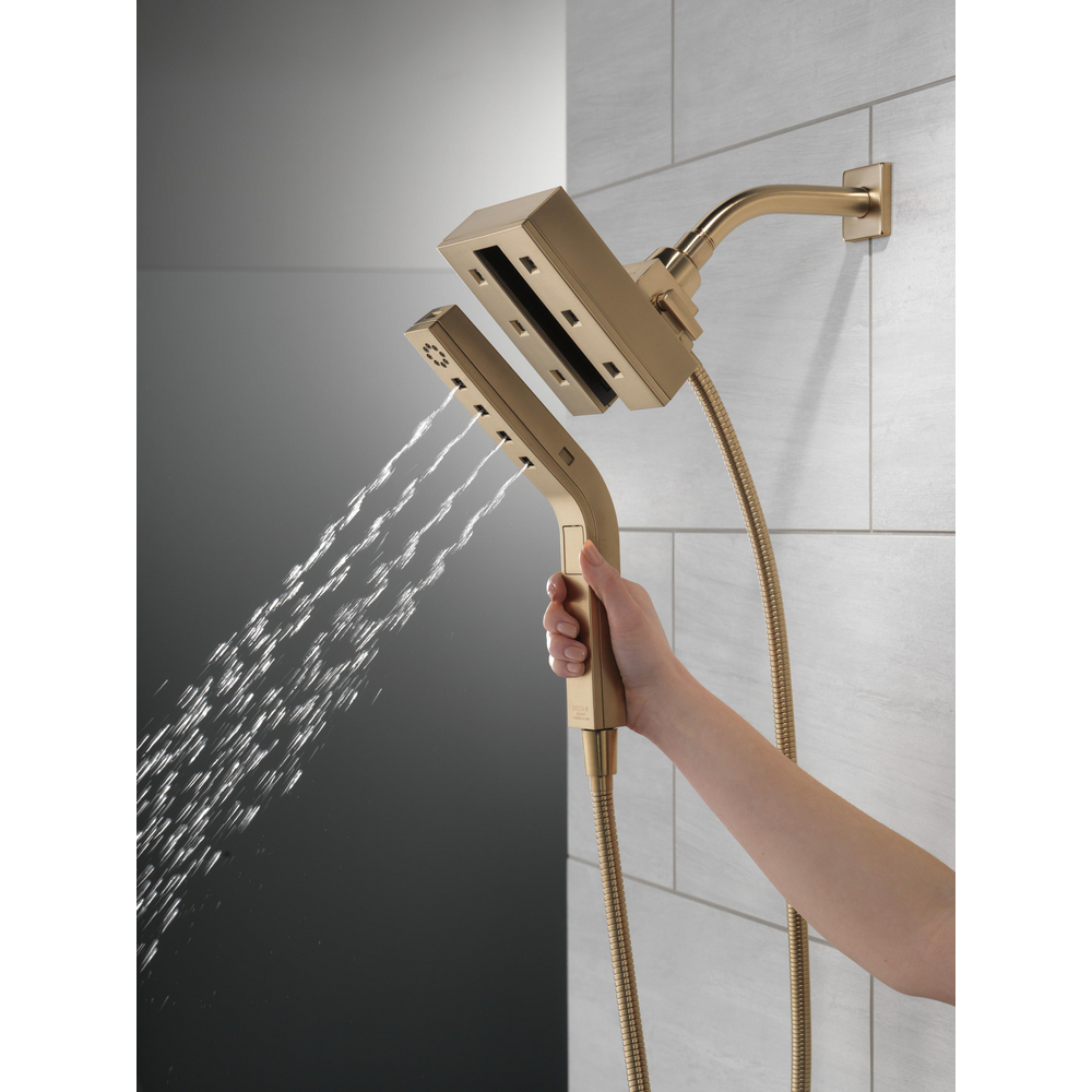 58473-CZ_MODEL_WATER_02_WEB.jpg