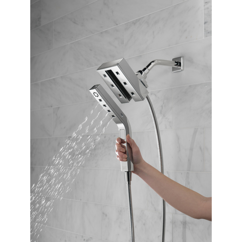 58473-PR_MODEL_WATER_02_WEB.jpg