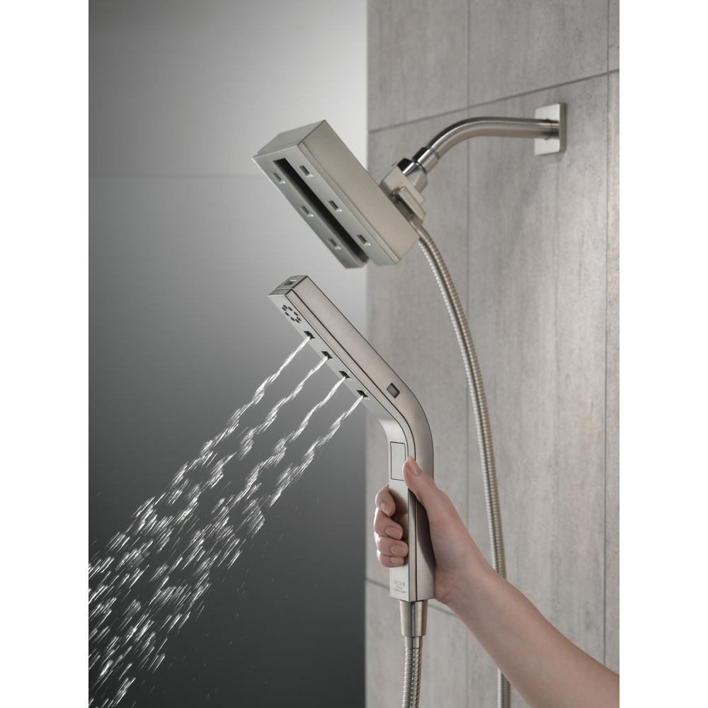 58473-SS_MODEL_WATER_03_WEB.jpg