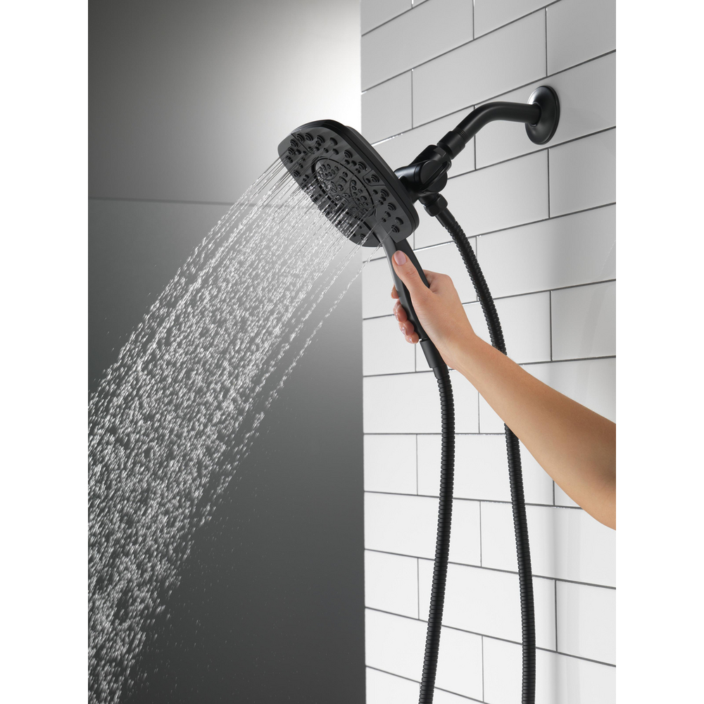 58498-BL_MODEL_WATER_01_WEB.jpg