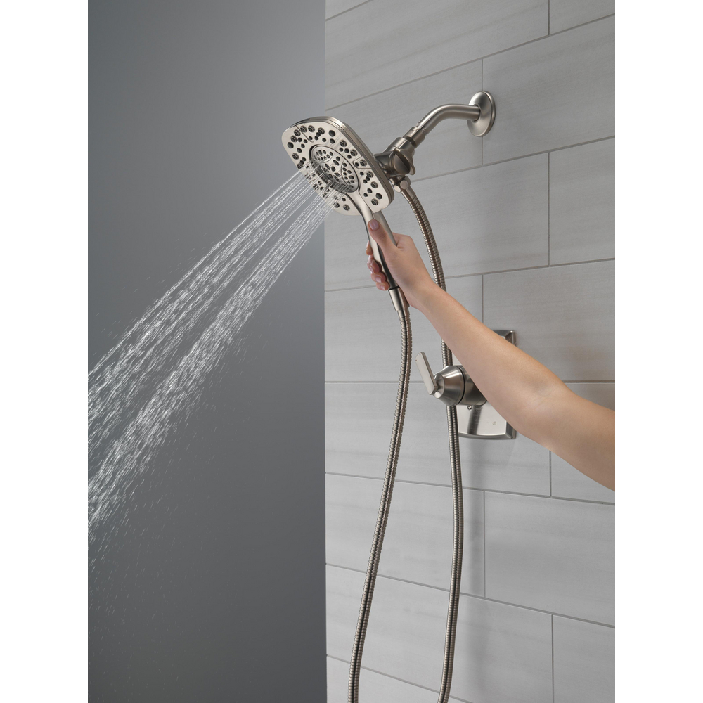58498-SS_MODEL_WATER_02_WEB.jpg