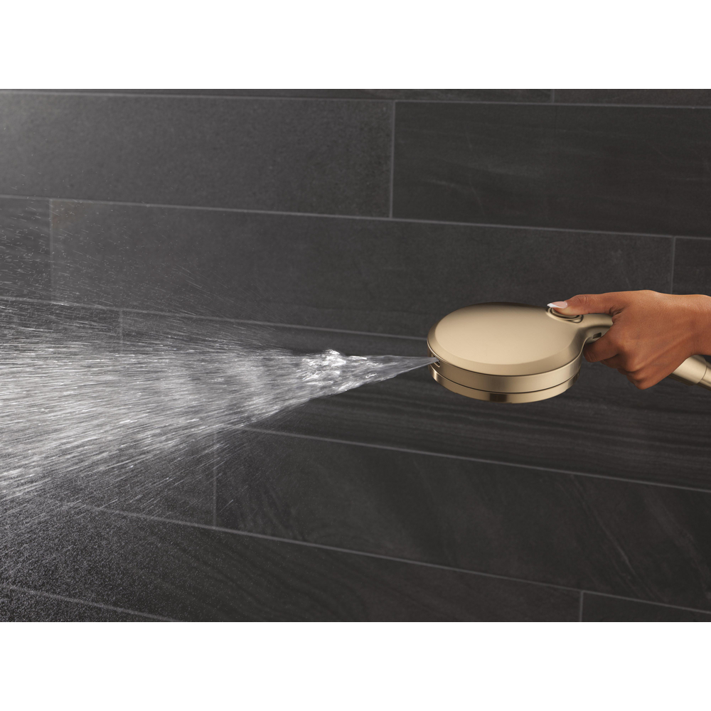 58651-CZ-PR25_MODEL_WATER_10_WEB.jpg