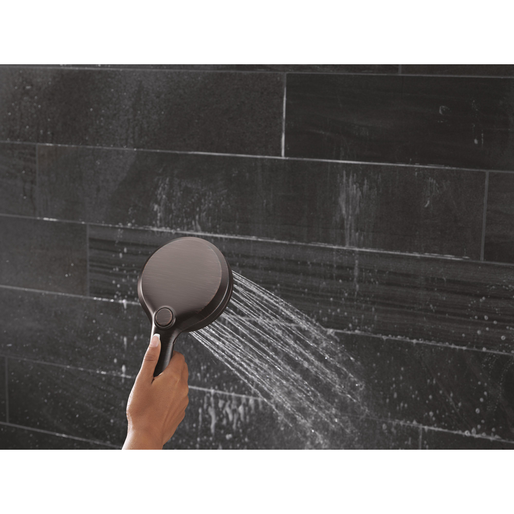 58651-RB25_MODEL_WATER_09_WEB.jpg