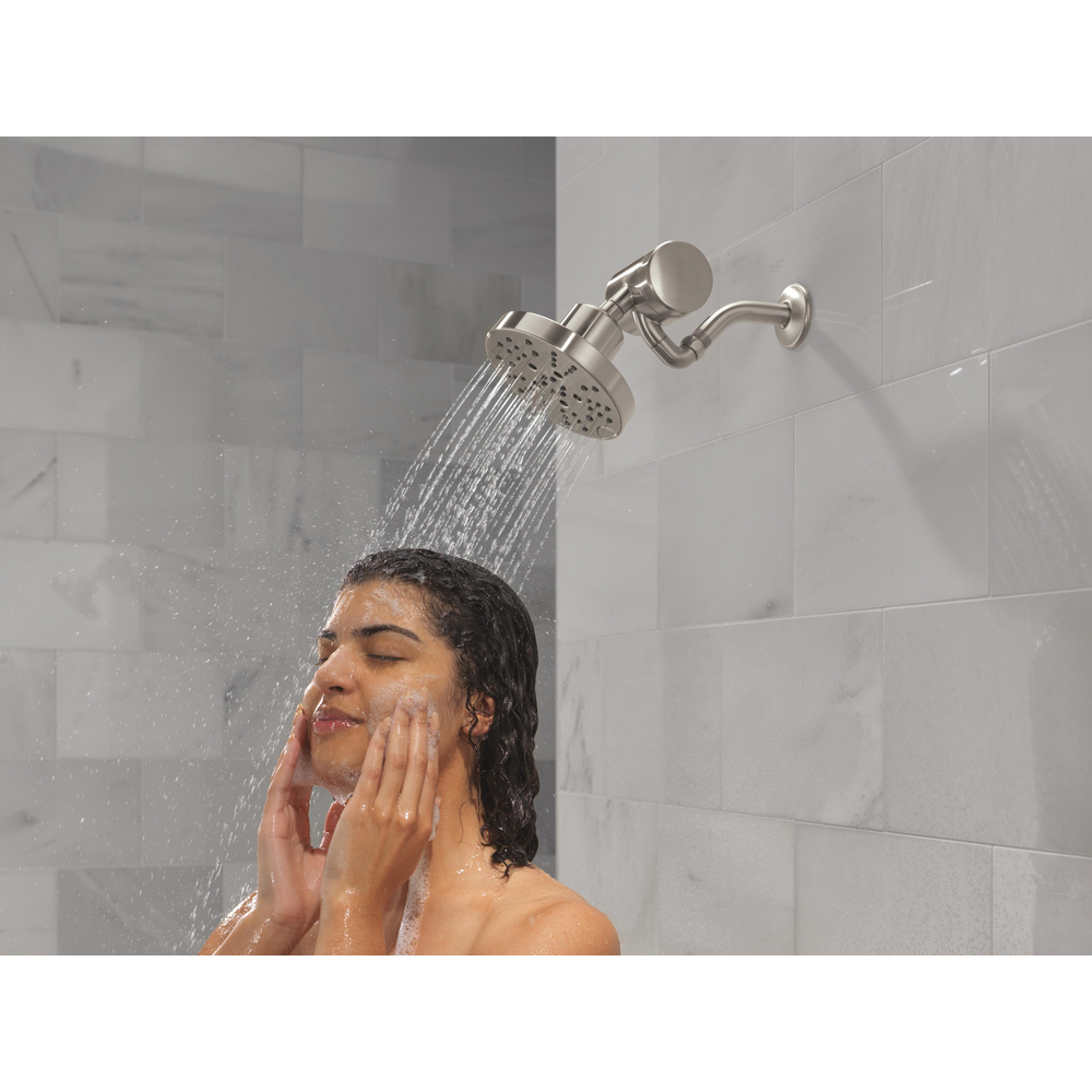 5SF100-SS_52668-SS-PR-PR_MODEL_WATER_01_WEB.jpg