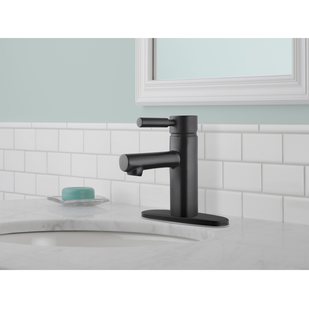 Single Handle Lavatory Faucet 694LF-BL | Delta Faucet