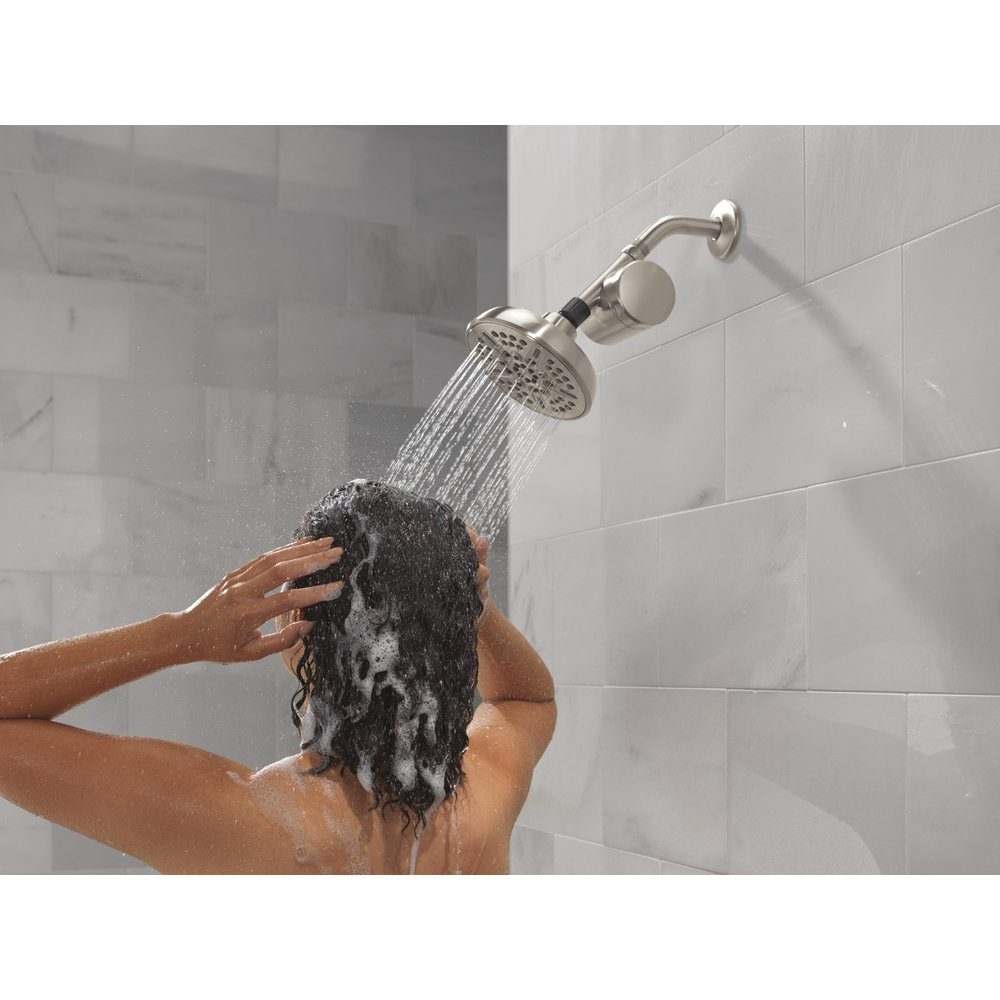 7SF100-SN_75898CSN_MODEL_WATER_05_WEB.jpg