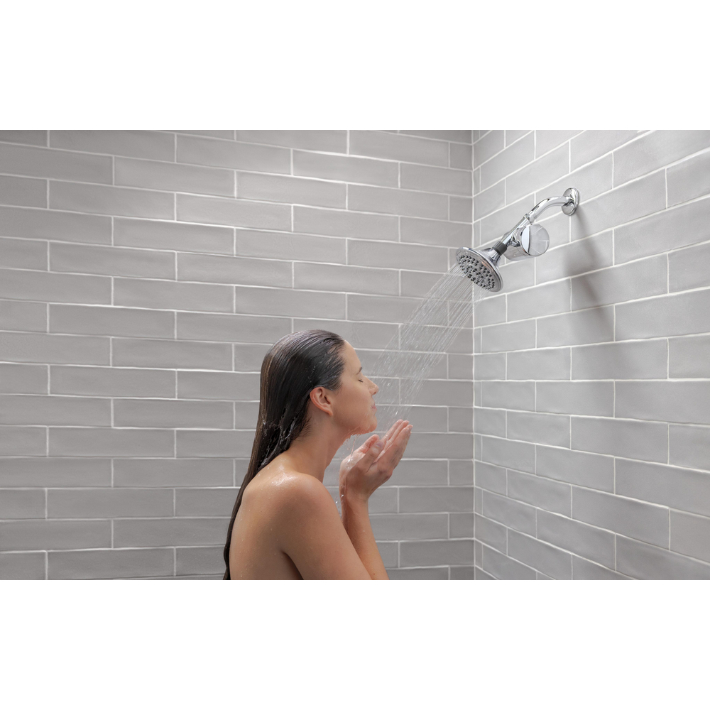 7SF100_75554C_MODEL_WATER_02_WEB.jpg
