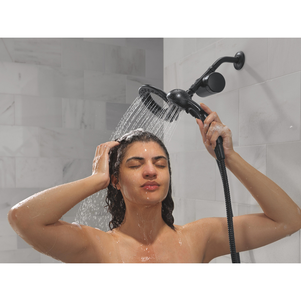 7SF110BBL_MODEL_WATER_10_WEB.jpg