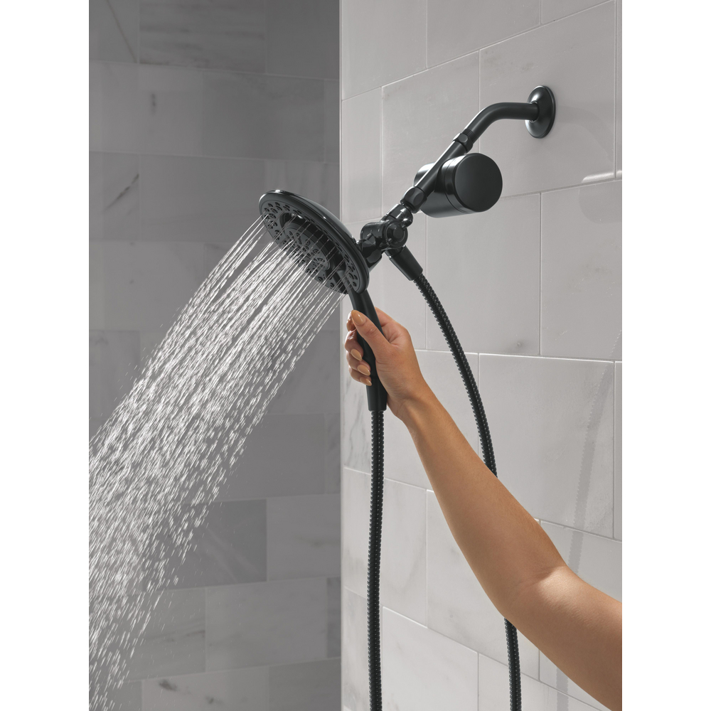 7SF110BBL_MODEL_WATER_12_WEB.jpg
