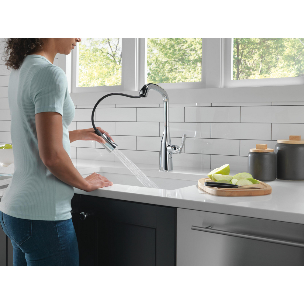 9176-PR-DST_MODEL_WATER_WEB.jpg
