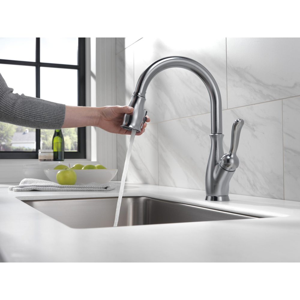 9178-AR-DST_MODEL_WATER_06_WEB.jpg