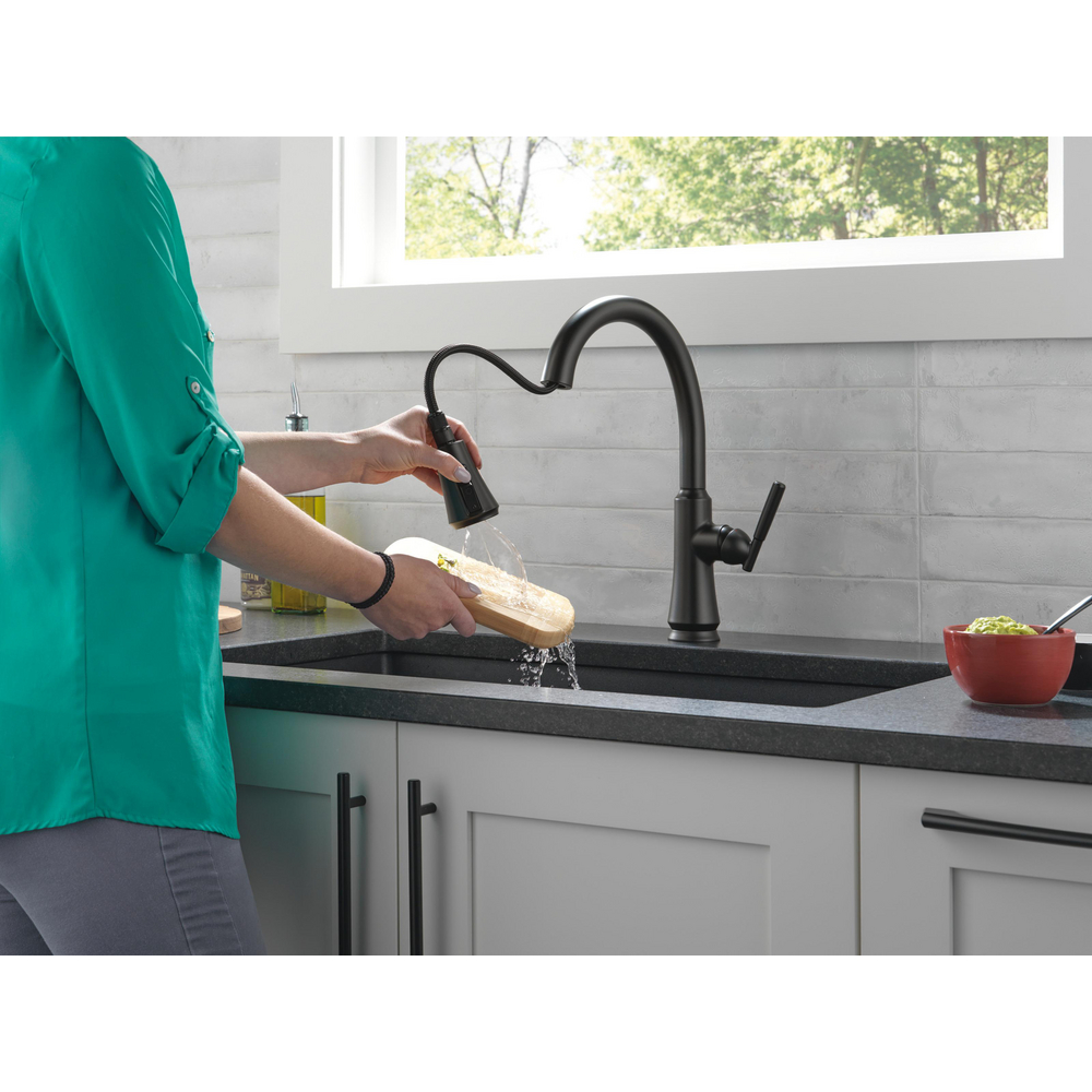 Single Handle Pull Down Kitchen Faucet 9179-BL-DST | Delta Faucet