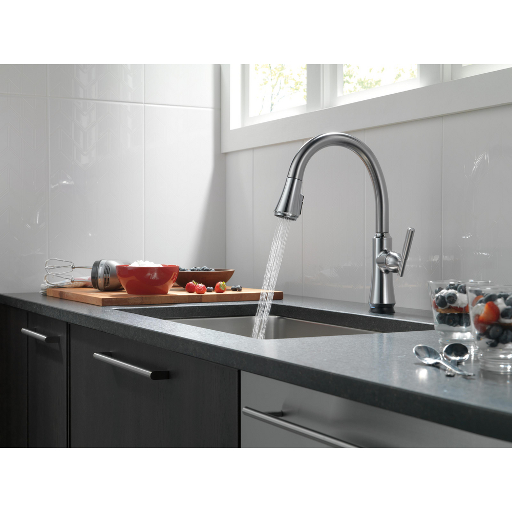 9179T-AR-DST_SPRAY_WATER_WEB.jpg