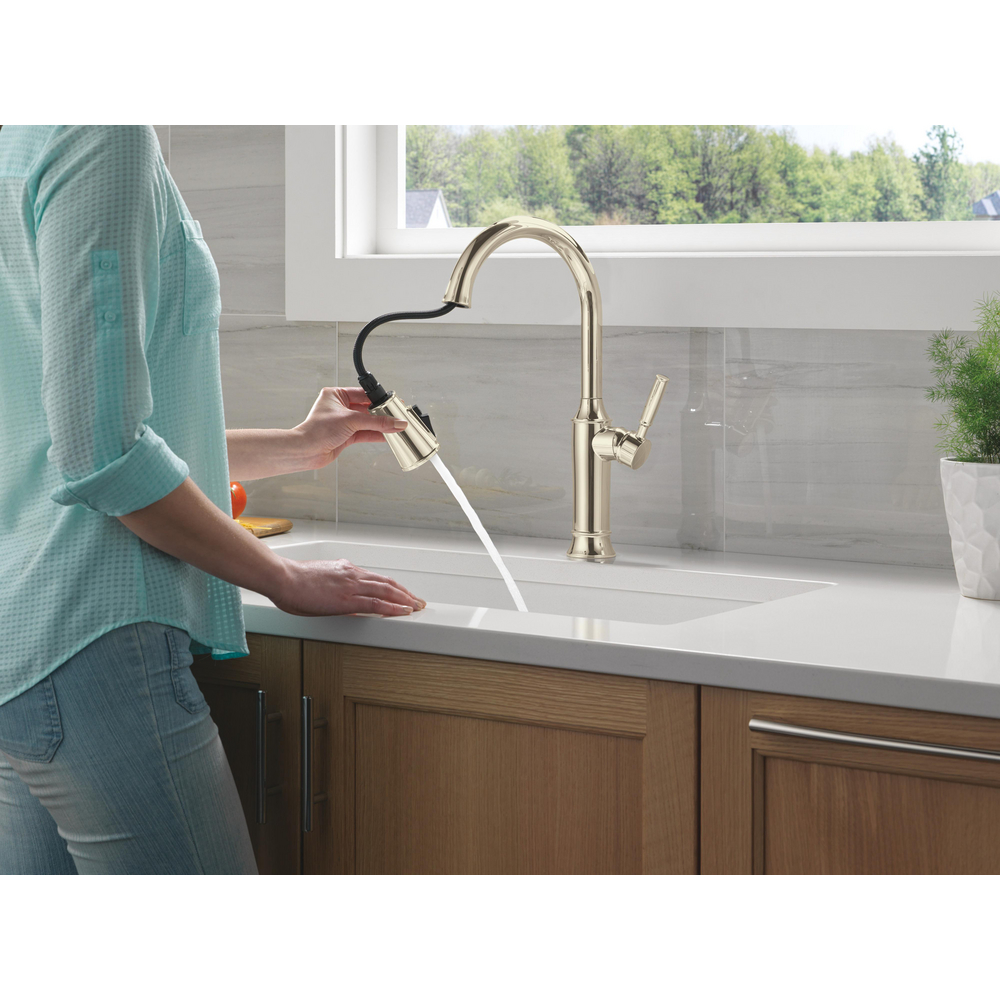 9184-PN-PR-DST_MODEL_WATER_01_WEB.jpg