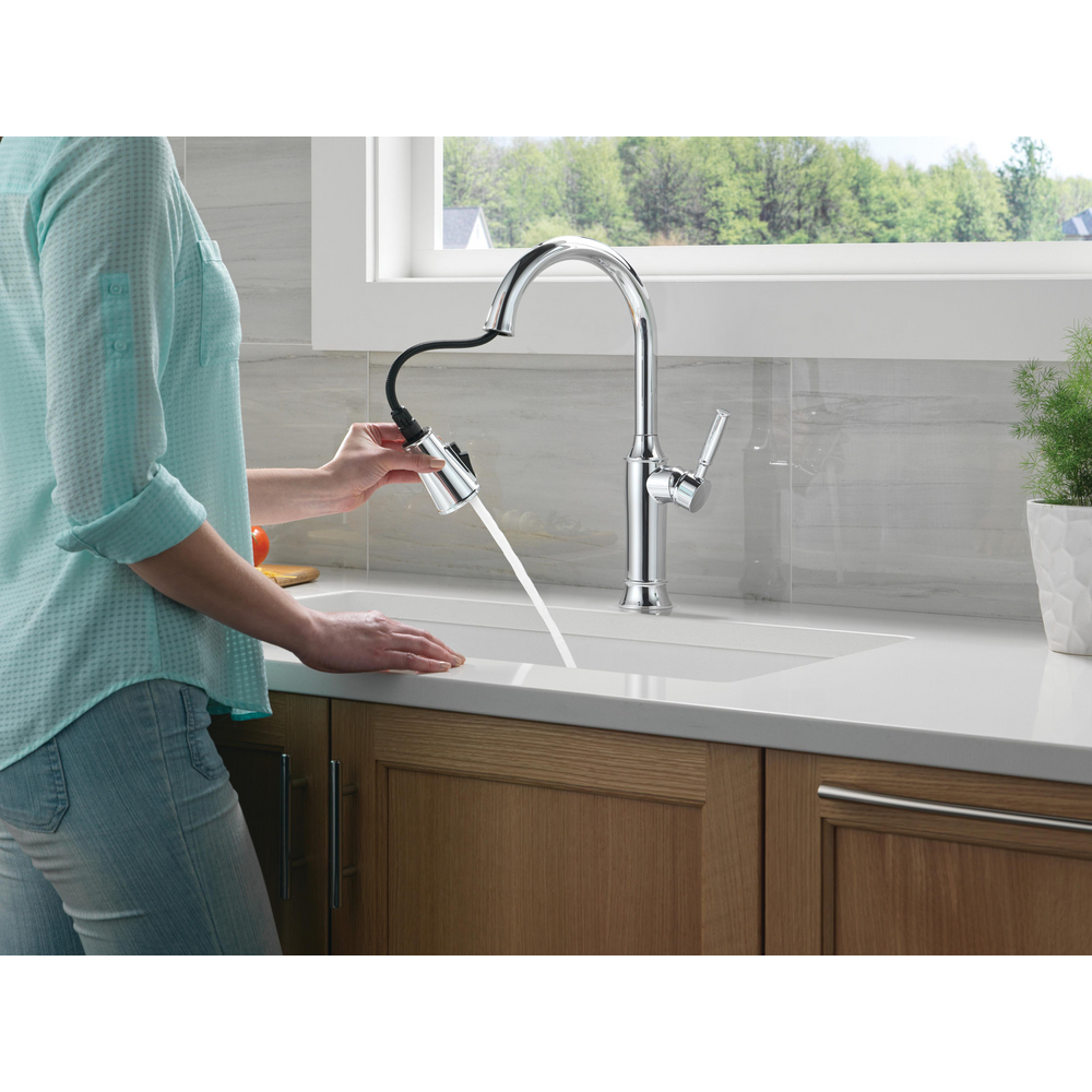 9184-PR-DST_MODEL_WATER_01_WEB.jpg