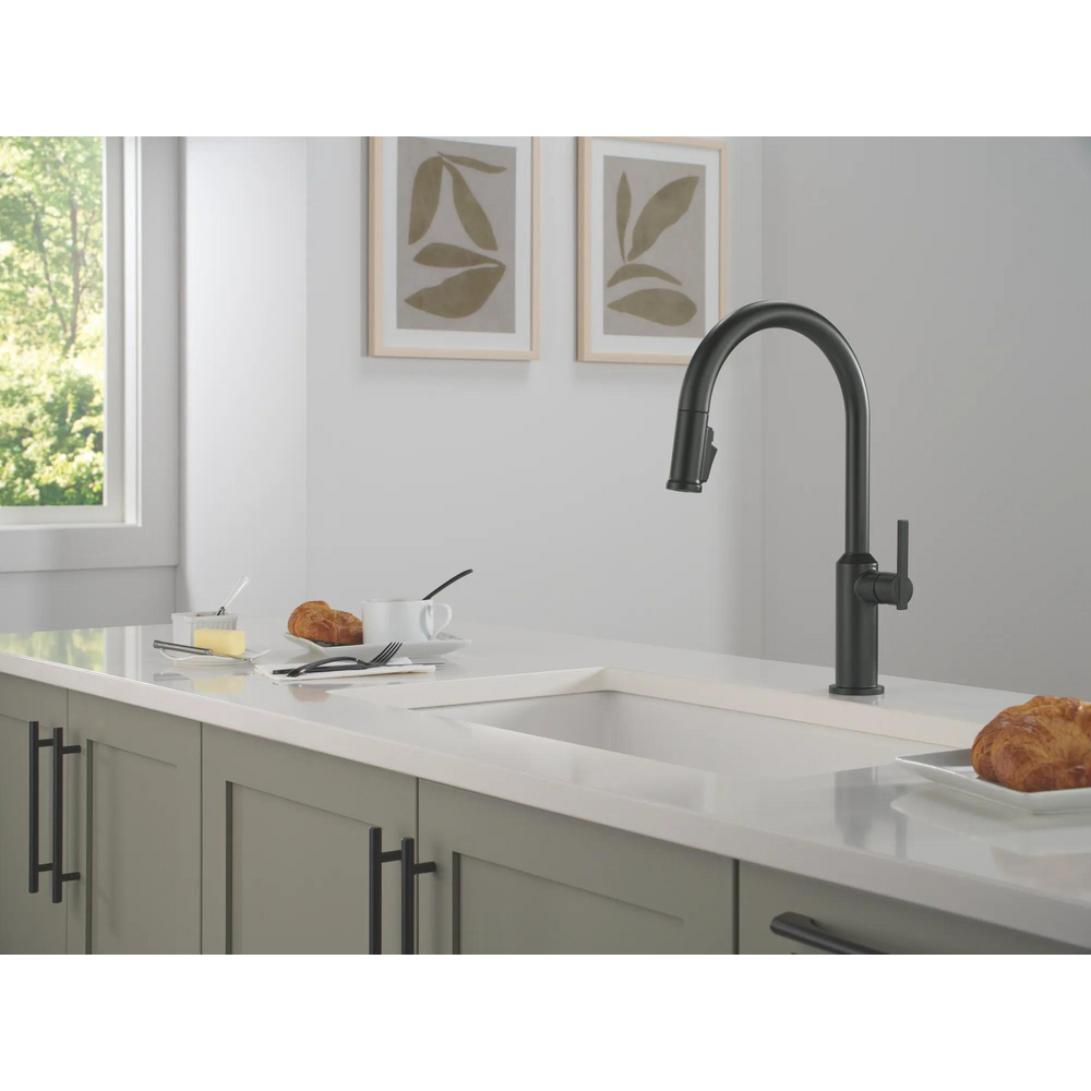 Cordova-Kitchen Pulldown Faucet Arc Spout 9185-BL-DST | Delta Faucet