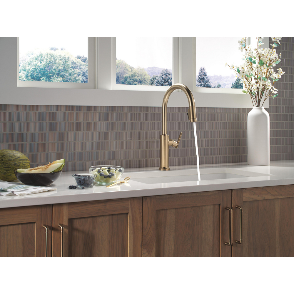 Altado Pulldown Kitchen 9186-CZ-DST | Delta Faucet