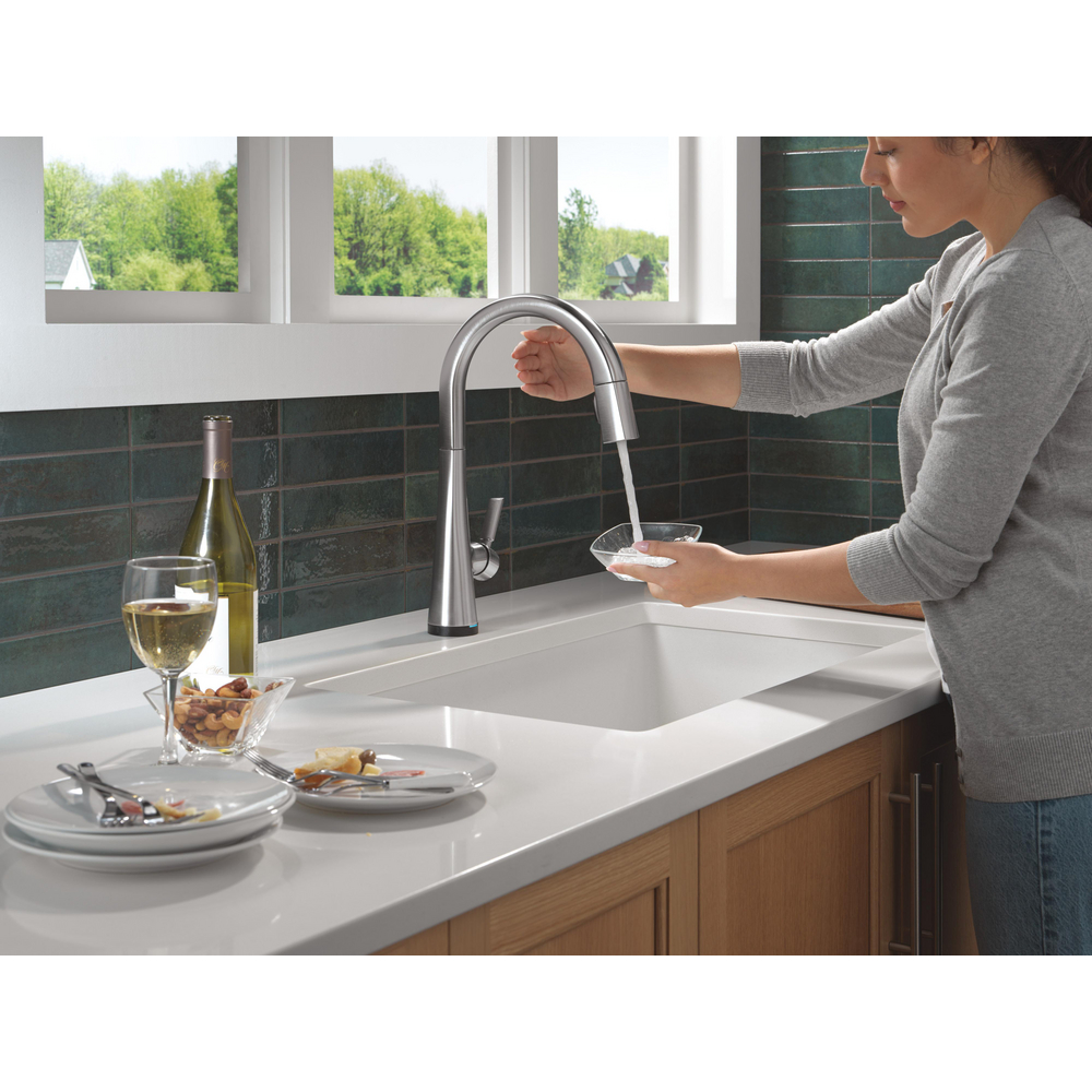 9191TL-AR-PR-DST_MODEL_WATER_03_WEB.jpg
