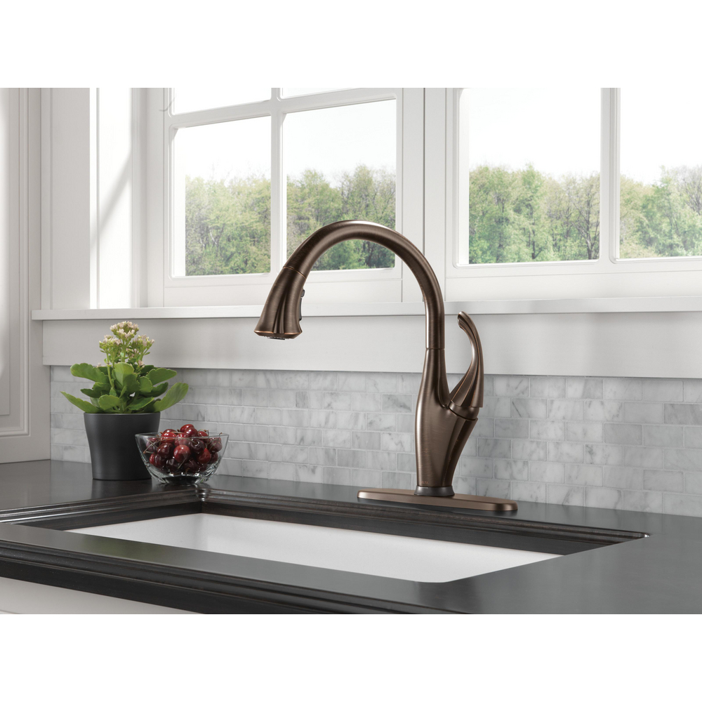 Single Handle PullDown Kitchen Faucet with Touch2O® Technology 9192TRBDST Delta Faucet