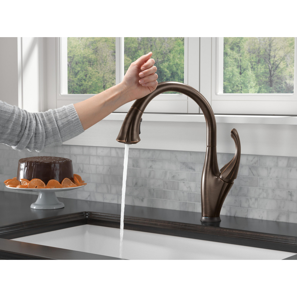 Single Handle Pull-Down Kitchen Faucet With Touch2O® Technology 9192T ...