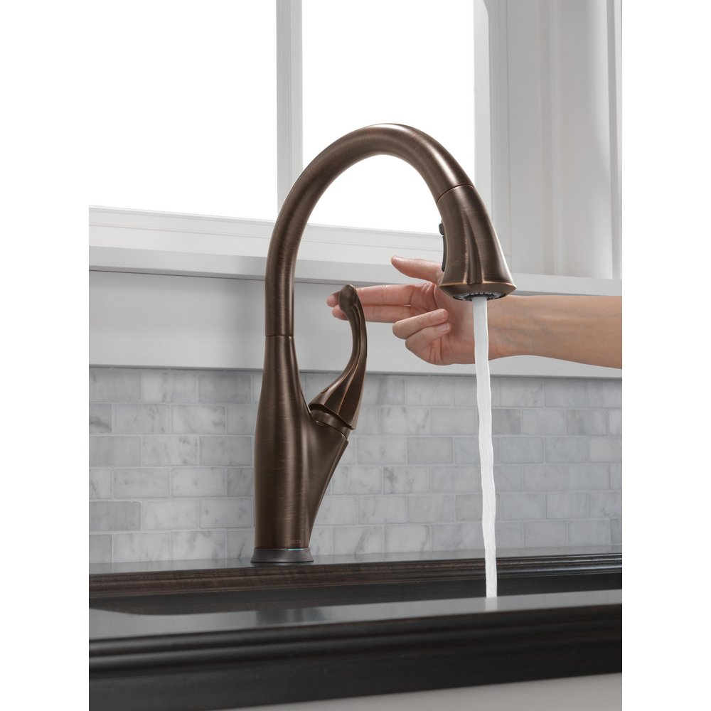 Single Handle PullDown Kitchen Faucet with Touch2O® Technology 9192T