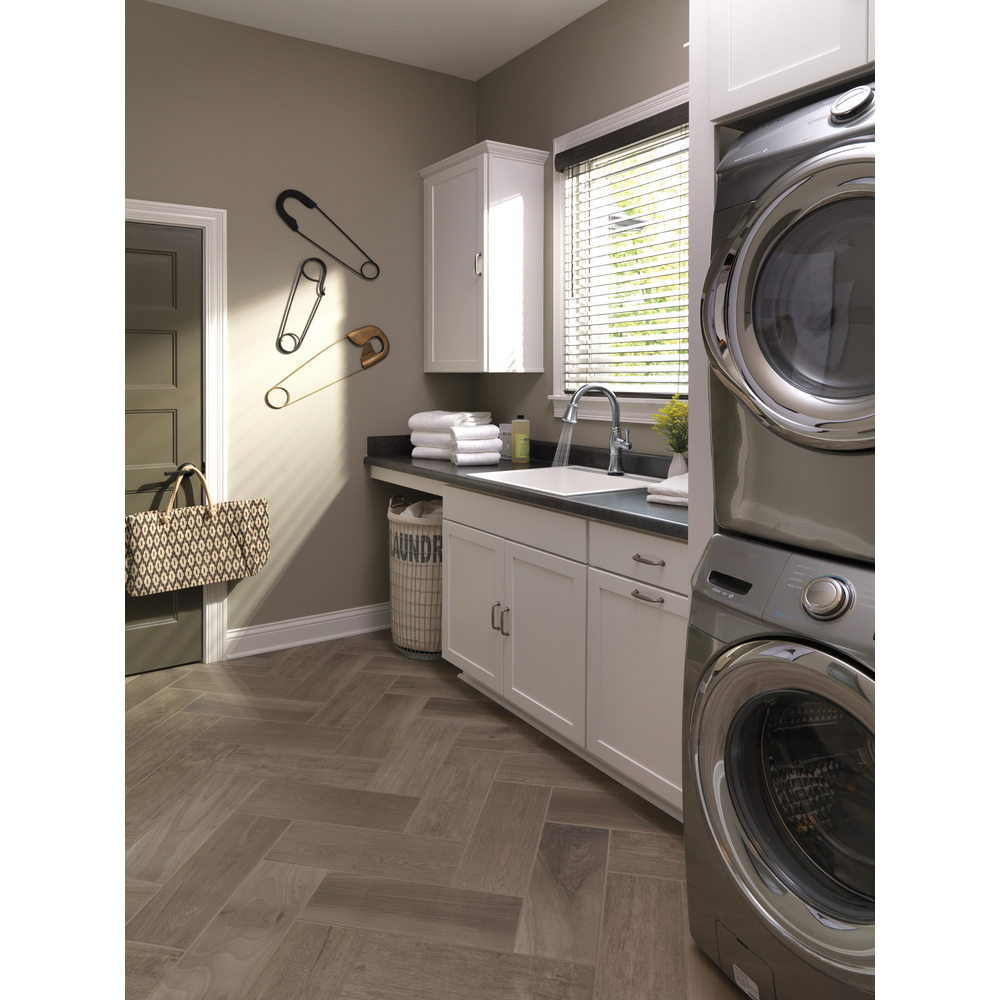 Single Handle Pull-Down Kitchen Faucet with Touch2O and