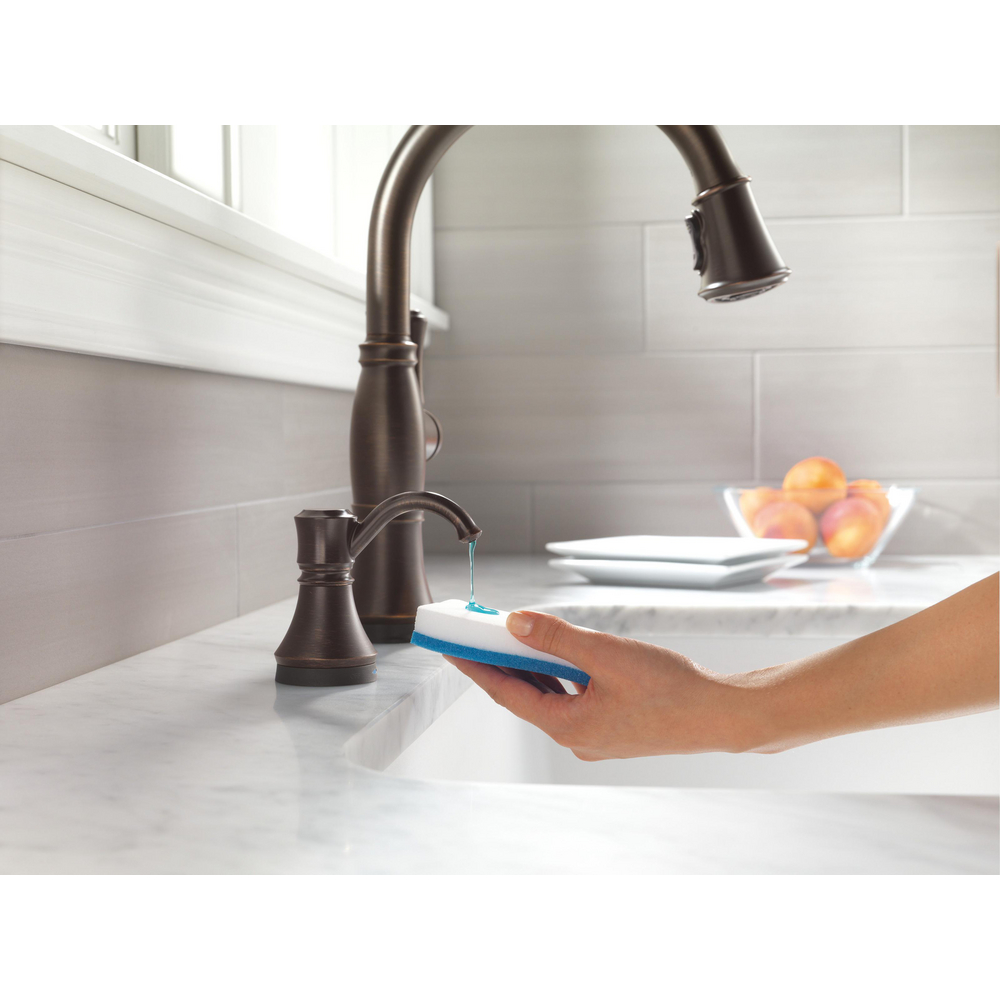 DELTA FAUCET Valdosta 1 Handle Pull-Down Kitchen Faucet