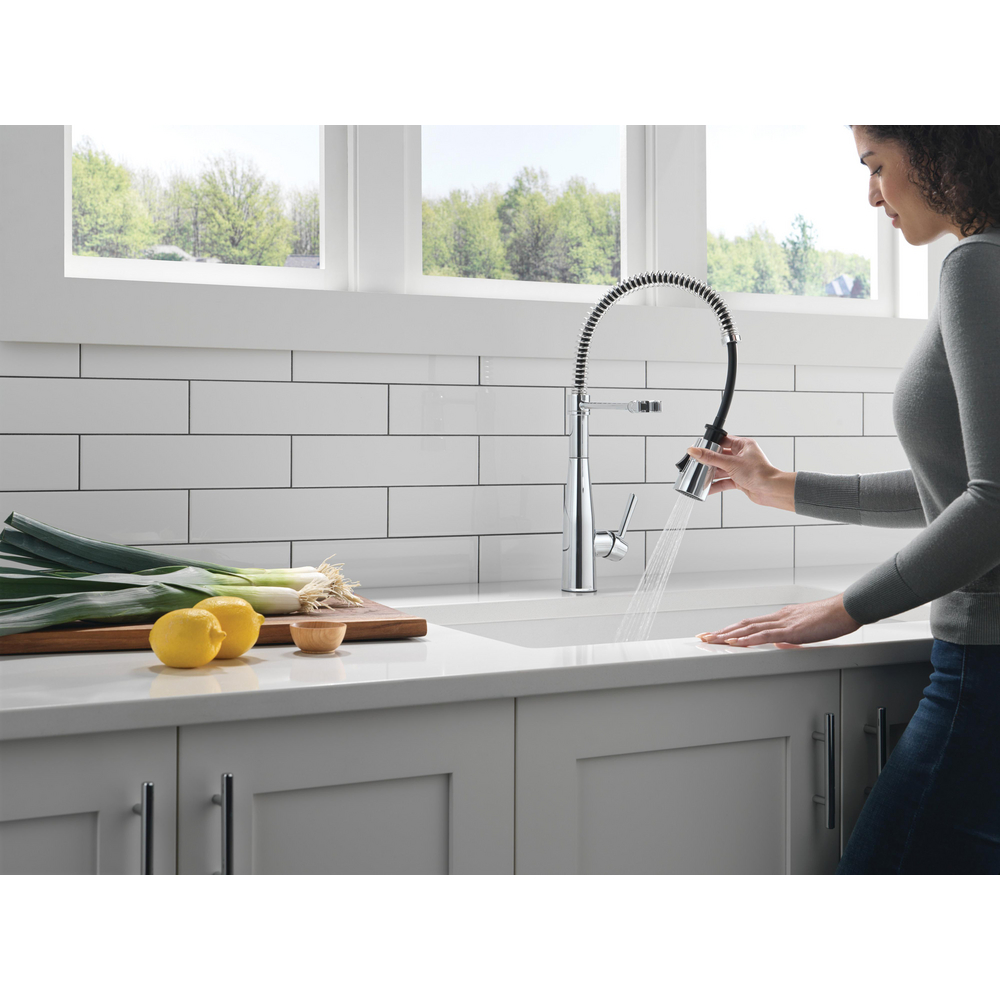 9613-DST_MODEL_WATER_WEB.jpg