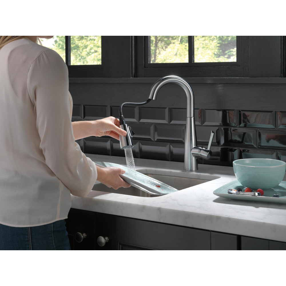 9913-AR-DST_MODEL_WATER_01_WEB.jpg