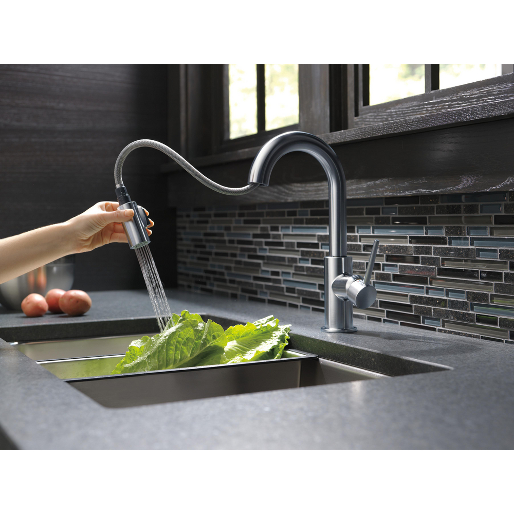 9959-AR-DST_MID_MODEL_WATER_WEB.jpg