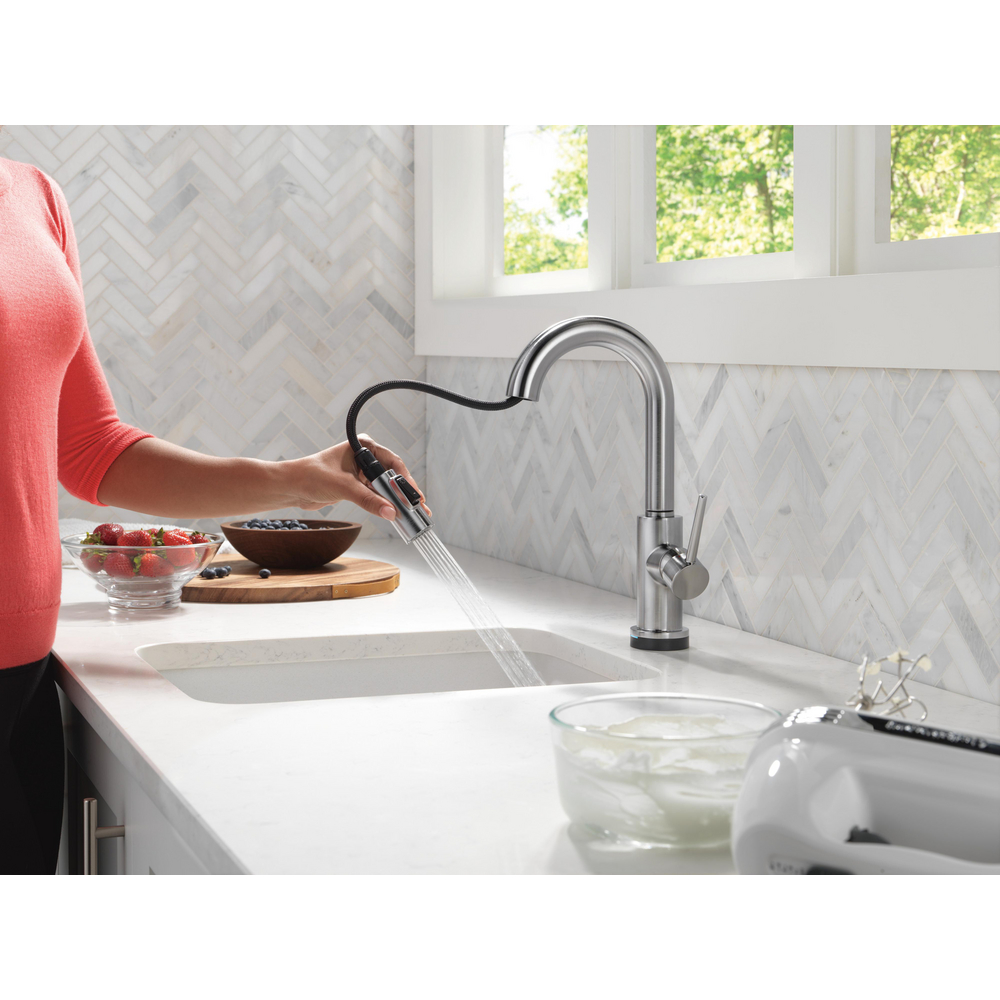 9959TL-AR-DST_MODEL_WATER_01_WEB.jpg