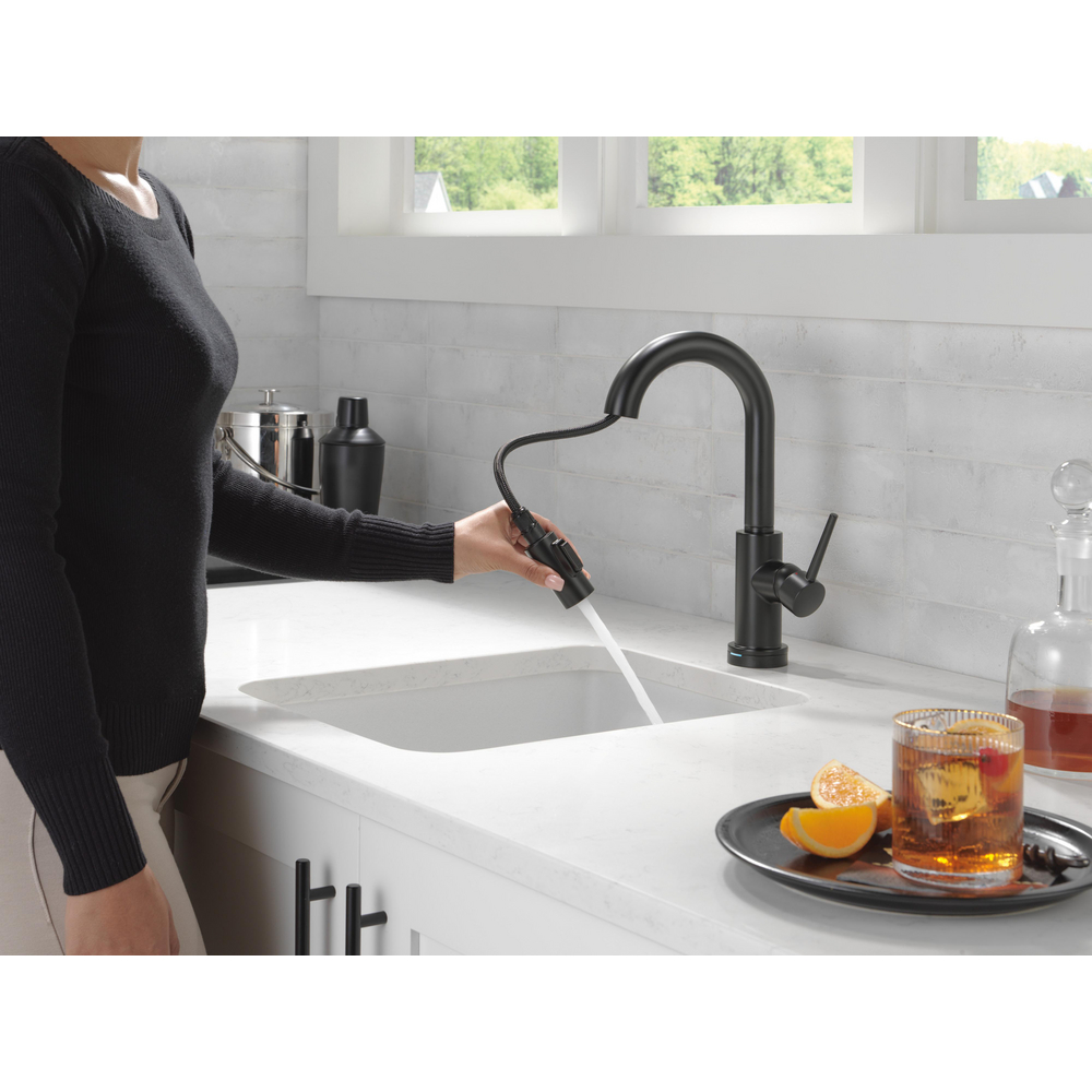 9959TL-BL-DST_MODEL_WATER_01_WEB.jpg