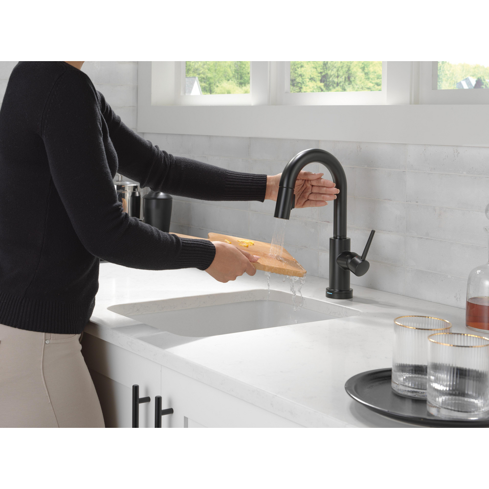 9959TL-BL-DST_MODEL_WATER_04_WEB.jpg
