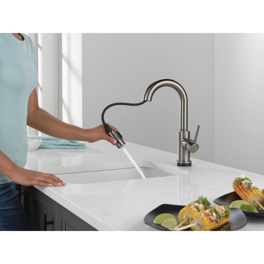 9959TL-KS-DST_MODEL_WATER_01_WEB.jpg