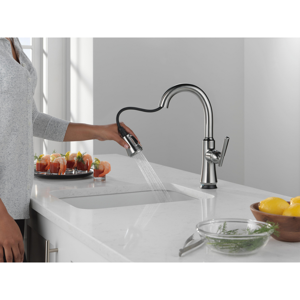 9979TL-AR-DST_MODEL_WATER_01_WEB.jpg