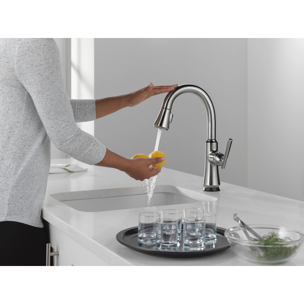 9979TL-AR-DST_MODEL_WATER_02_WEB.jpg