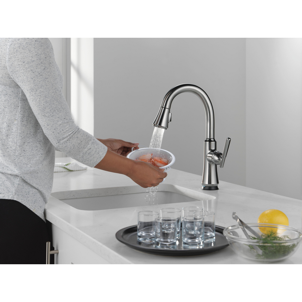 9979TL-AR-DST_MODEL_WATER_04_WEB.jpg